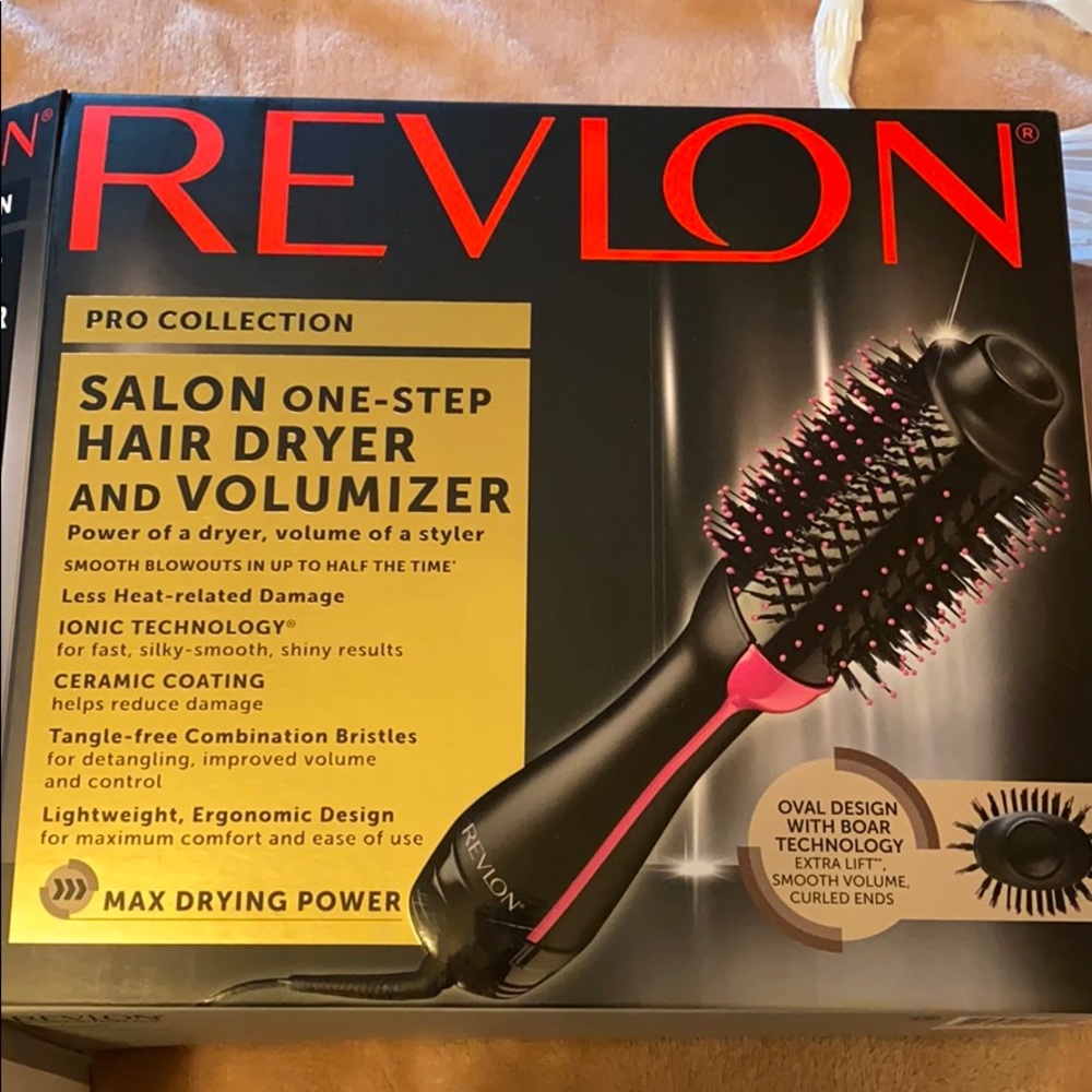 BRAND NEW revlon hair dryer brush